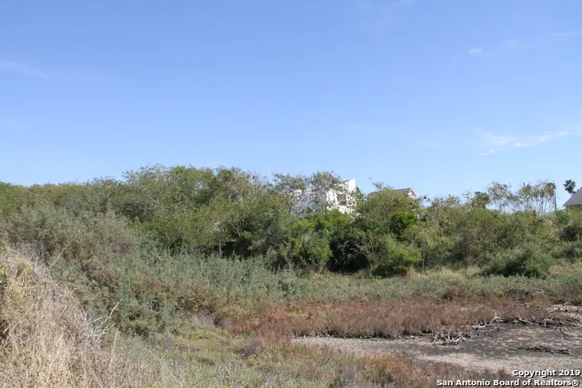 251 Sunset St Portland, TX 78374