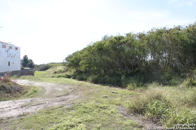 251 Sunset St Portland, TX 78374