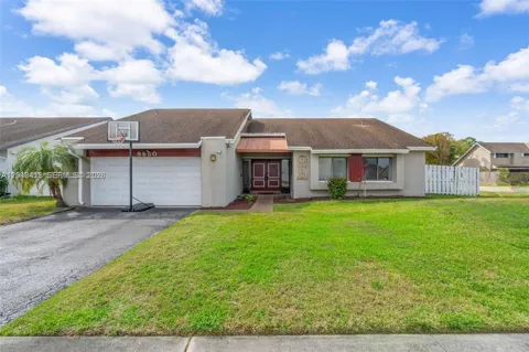 8650 NW 46th Ct