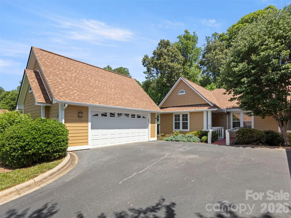 1301 Hyde Park Drive Asheville, NC 28806