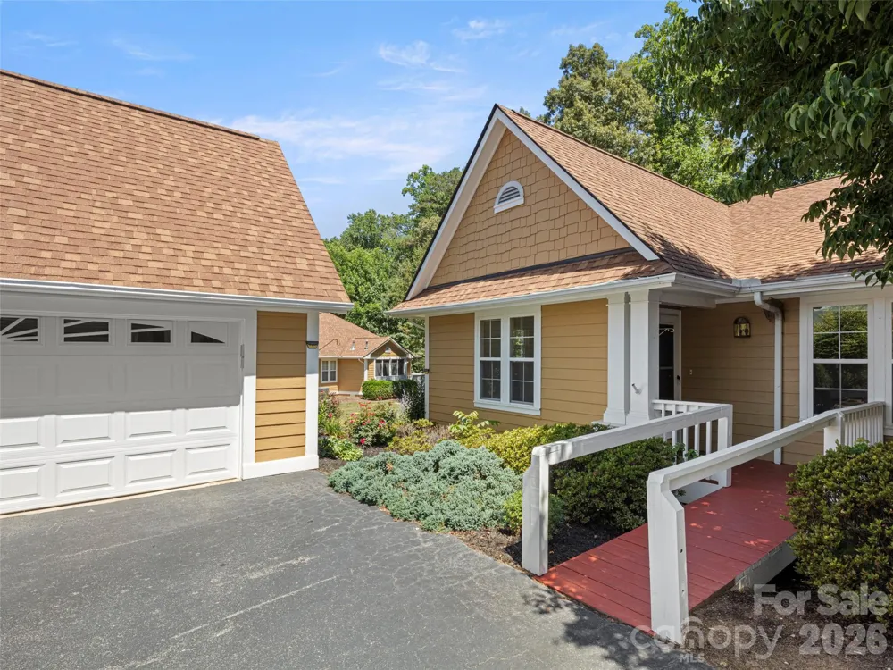 1301 Hyde Park Drive Asheville, NC 28806