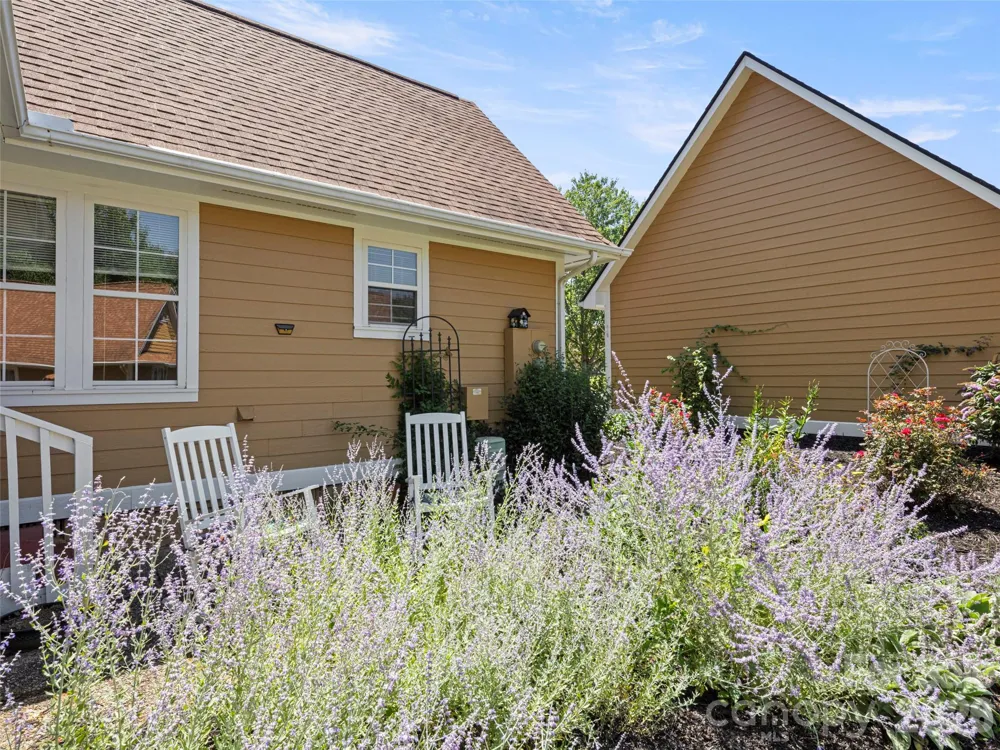 1301 Hyde Park Drive Asheville, NC 28806