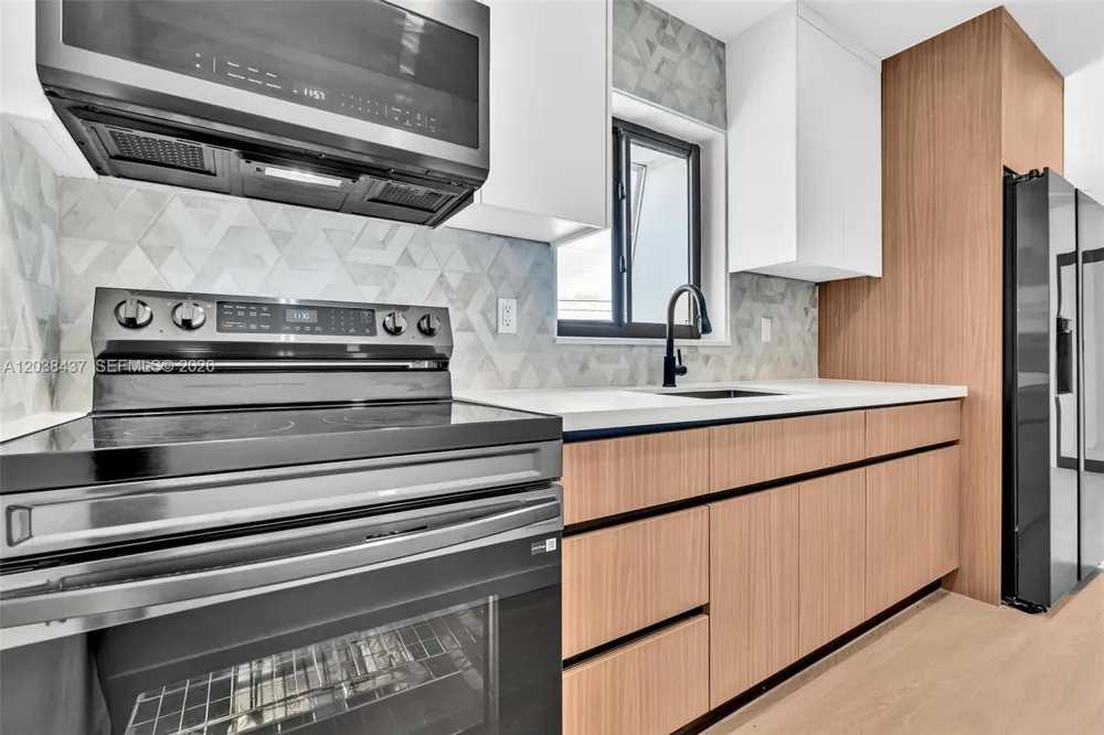 1924 NE 26th St #4 Wilton Manors, FL 33305