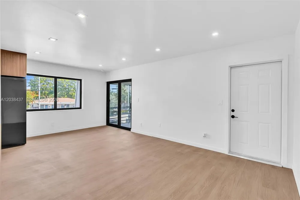 1924 NE 26th St #4 Wilton Manors, FL 33305