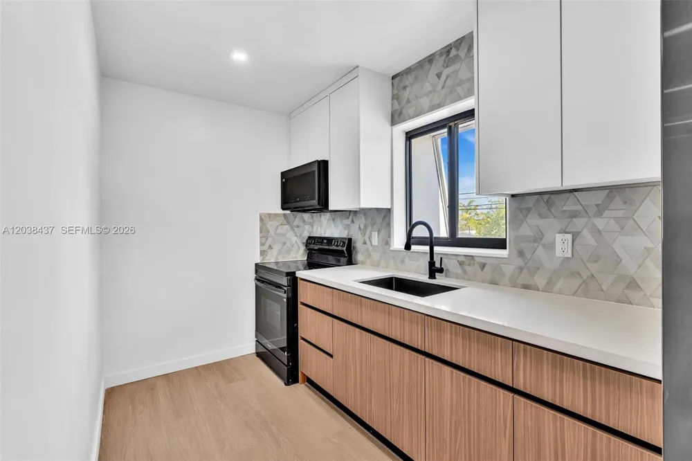 1924 NE 26th St #4 Wilton Manors, FL 33305