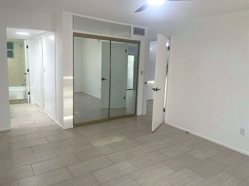 4141 NW 44th Avenue #116 Lauderdale Lakes, FL 33319
