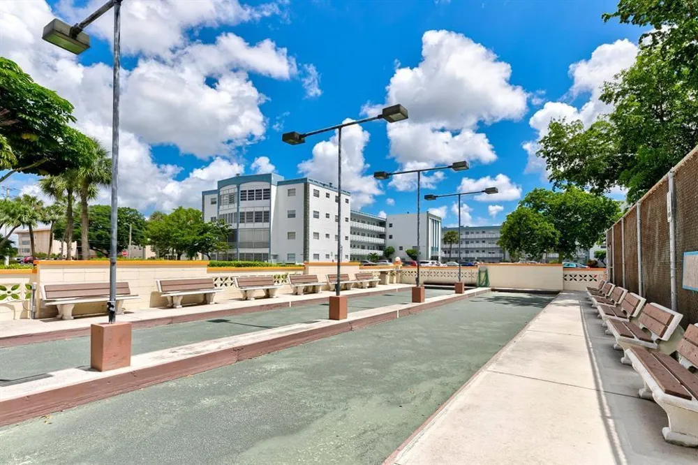 4141 NW 44th Avenue #116 Lauderdale Lakes, FL 33319
