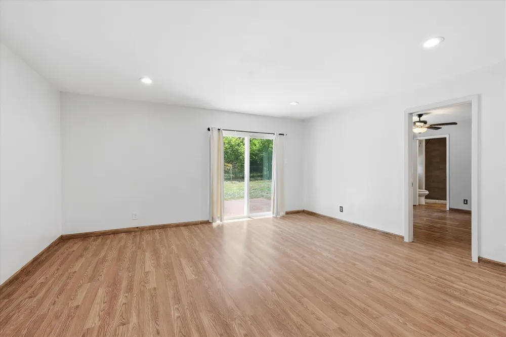 6609 Emily Drive Watauga, TX 76148