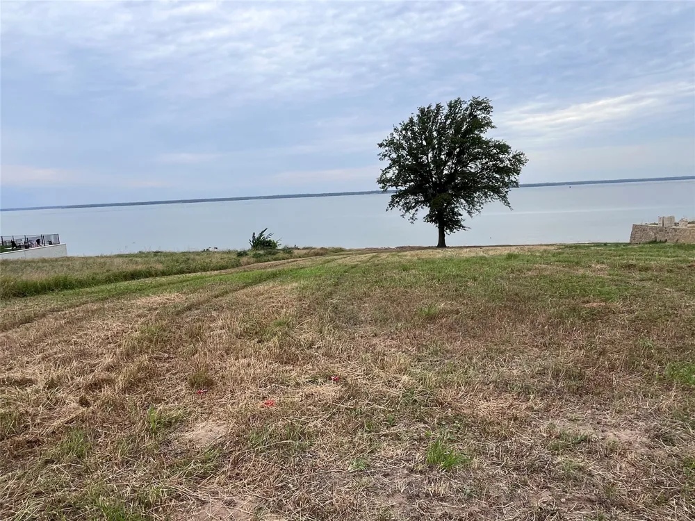 1564 Shoreline Drive Mabank, TX 75143
