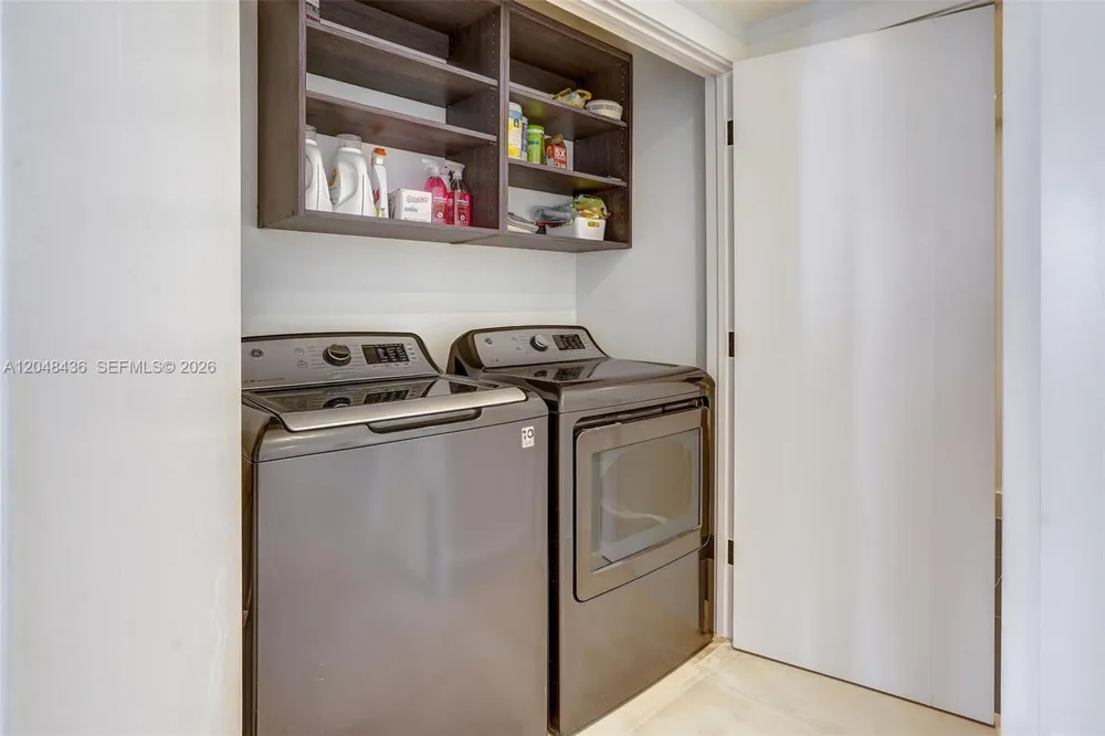 20191 E Country Club Dr #802 Aventura, FL 33180