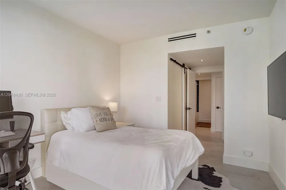 20191 E Country Club Dr #802 Aventura, FL 33180