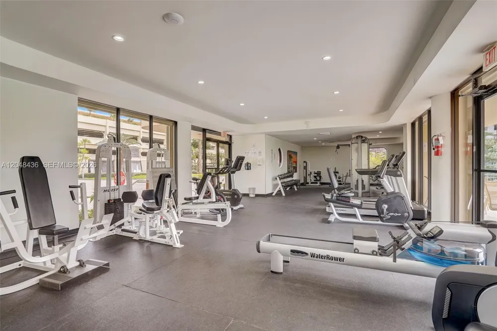 20191 E Country Club Dr #802 Aventura, FL 33180