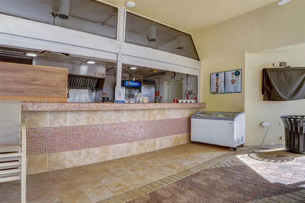 20191 E Country Club Dr #802 Aventura, FL 33180