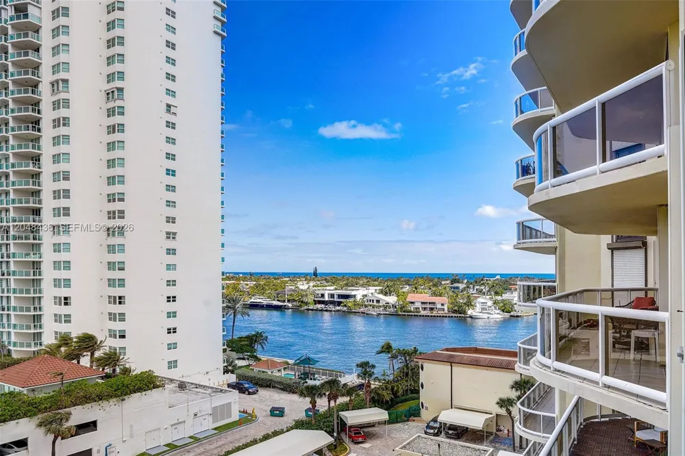 20191 E Country Club Dr #802 Aventura, FL 33180