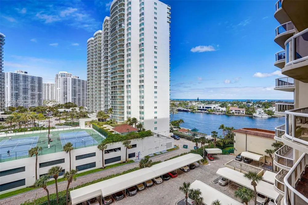 20191 E Country Club Dr #802 Aventura, FL 33180