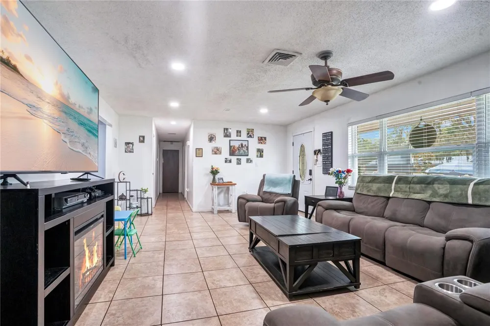 3455 TANAGER LANE W Mulberry, FL 33860
