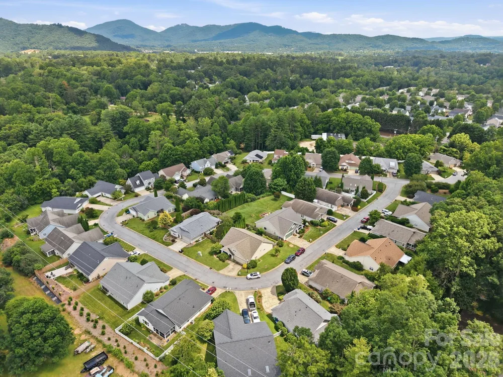 51 Sunview Circle Arden, NC 28704