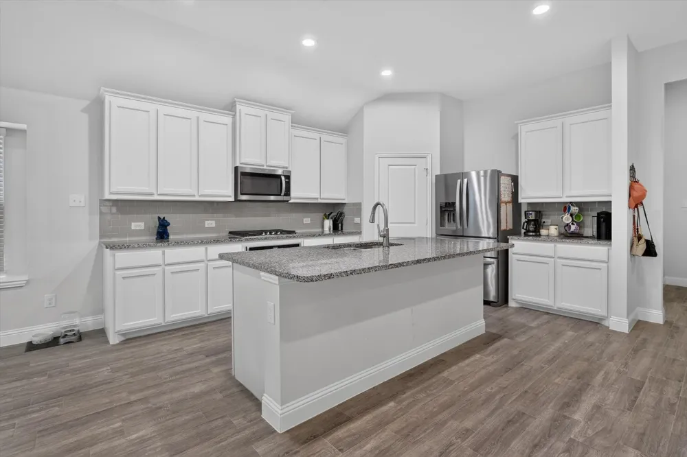 1233 Collett Sublett Road Kennedale, TX 76060