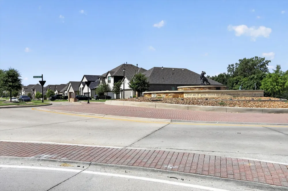 1233 Collett Sublett Road Kennedale, TX 76060