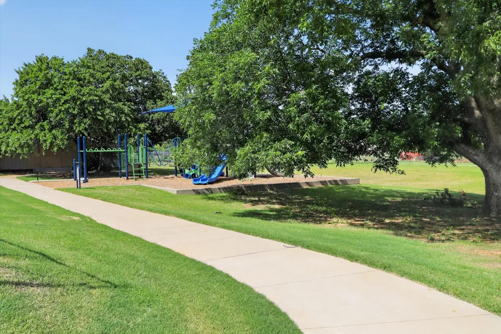 1233 Collett Sublett Road Kennedale, TX 76060