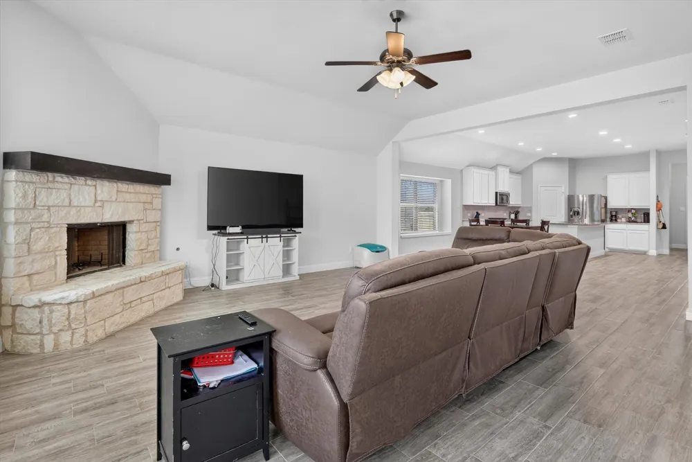 1233 Collett Sublett Road Kennedale, TX 76060