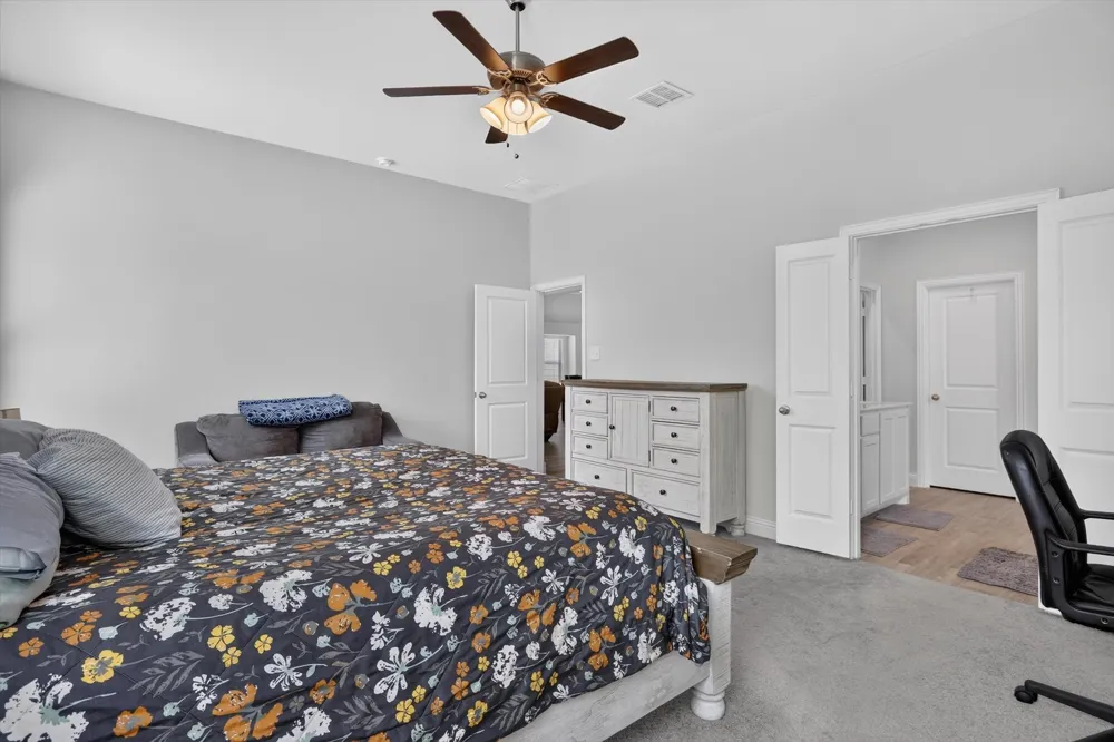 1233 Collett Sublett Road Kennedale, TX 76060