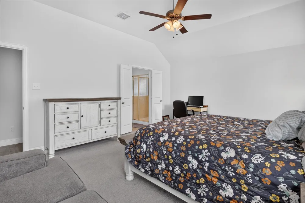 1233 Collett Sublett Road Kennedale, TX 76060