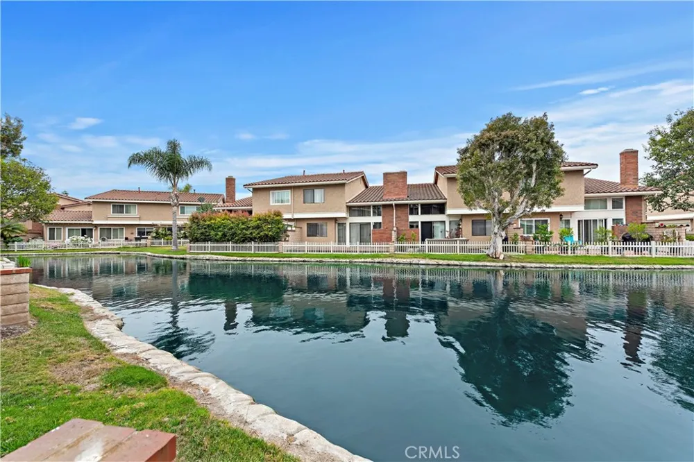 21038 Poolside Huntington Beach, CA 92648