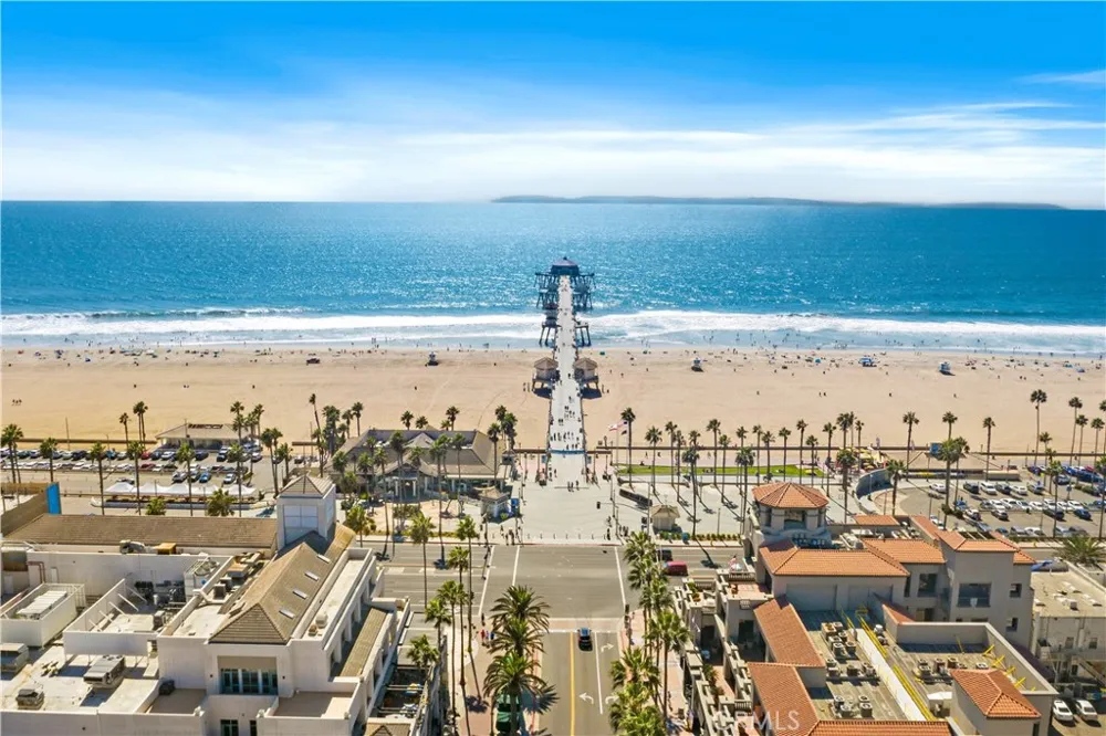 21038 Poolside Huntington Beach, CA 92648