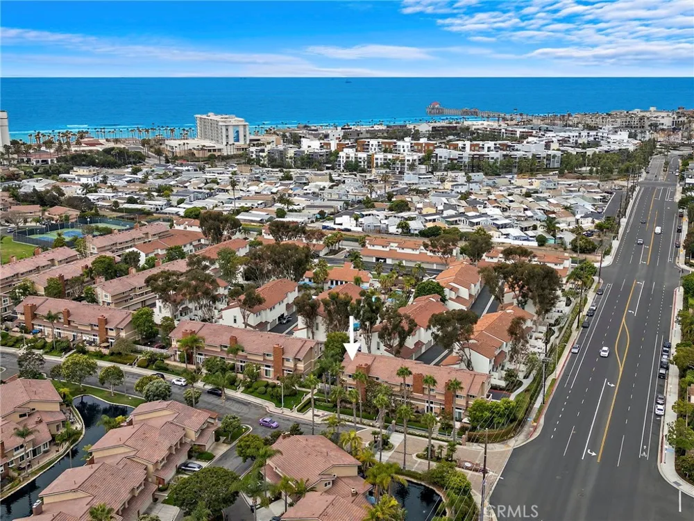 21038 Poolside Huntington Beach, CA 92648