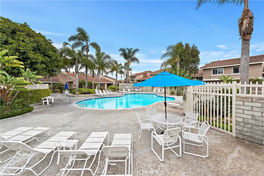 21038 Poolside Huntington Beach, CA 92648