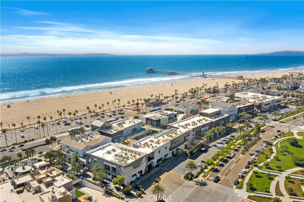 21038 Poolside Huntington Beach, CA 92648
