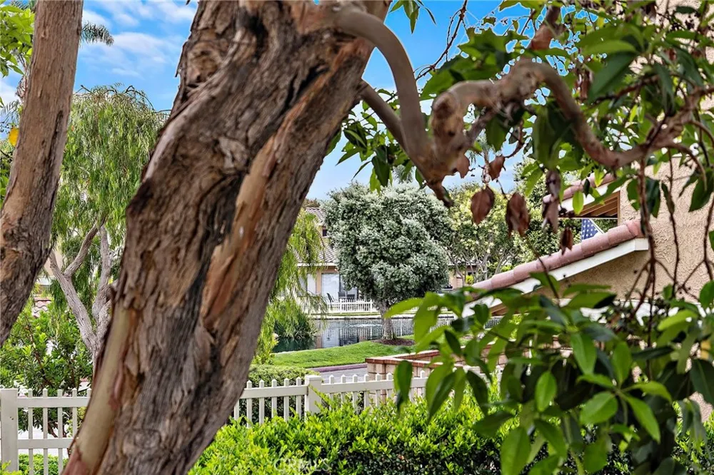 21038 Poolside Huntington Beach, CA 92648