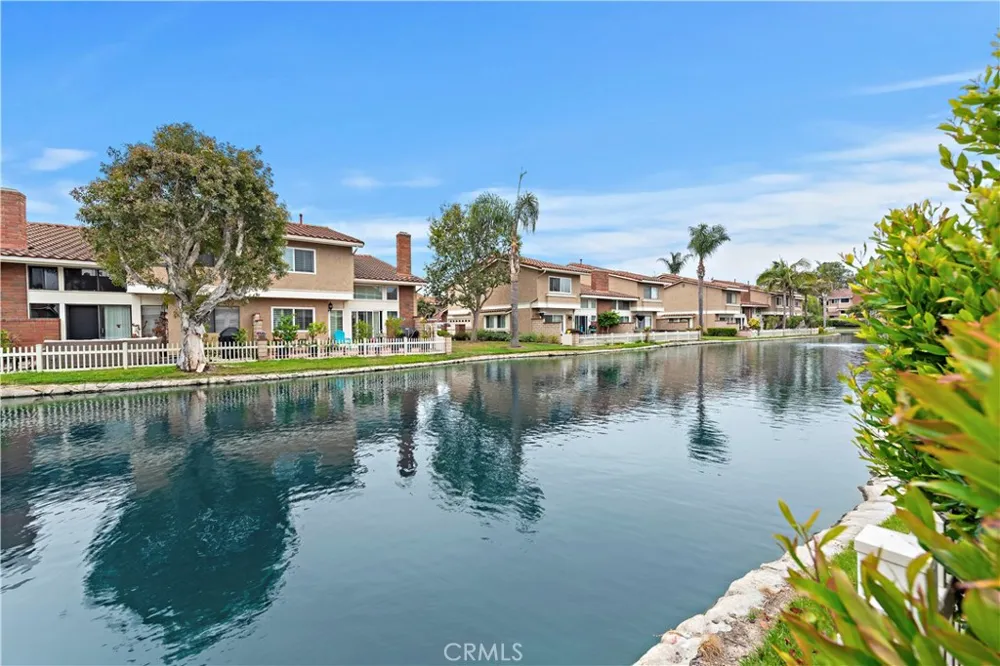 21038 Poolside Huntington Beach, CA 92648