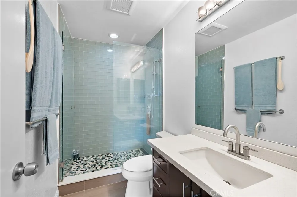 21038 Poolside Huntington Beach, CA 92648