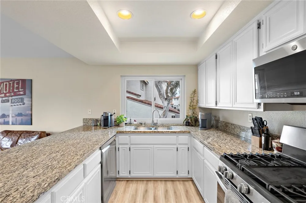 21038 Poolside Huntington Beach, CA 92648