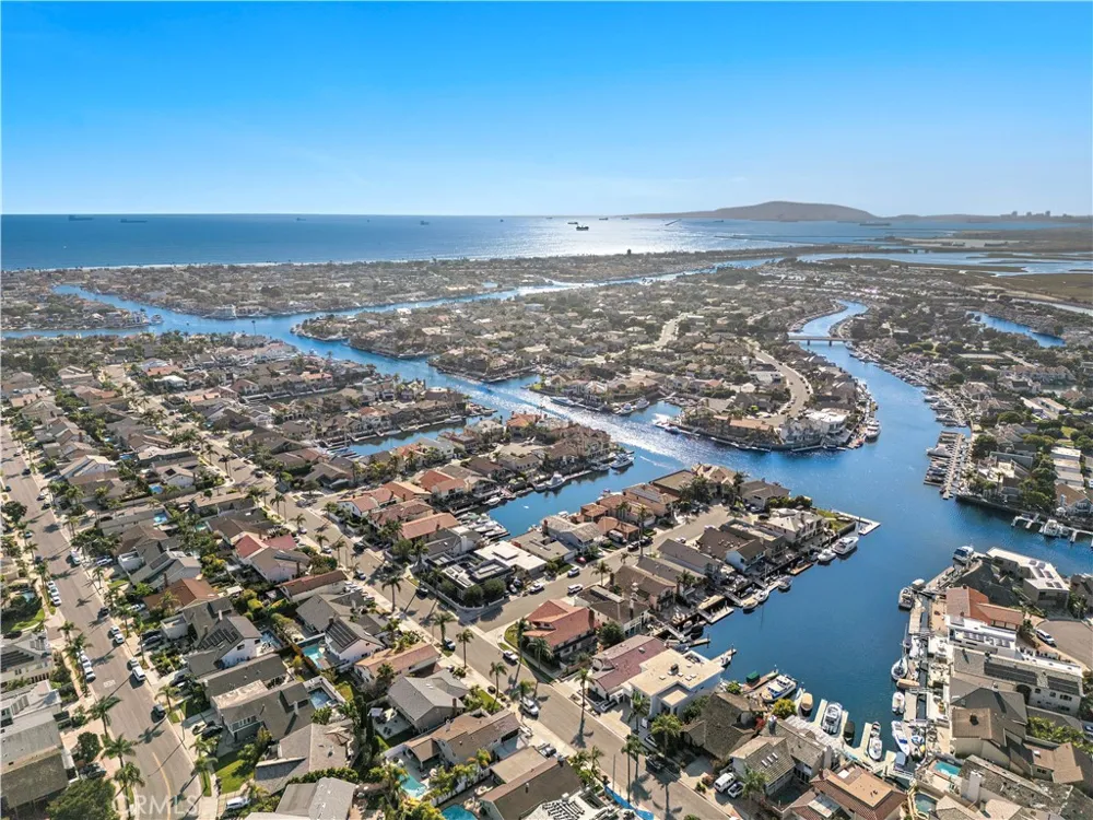 21038 Poolside Huntington Beach, CA 92648