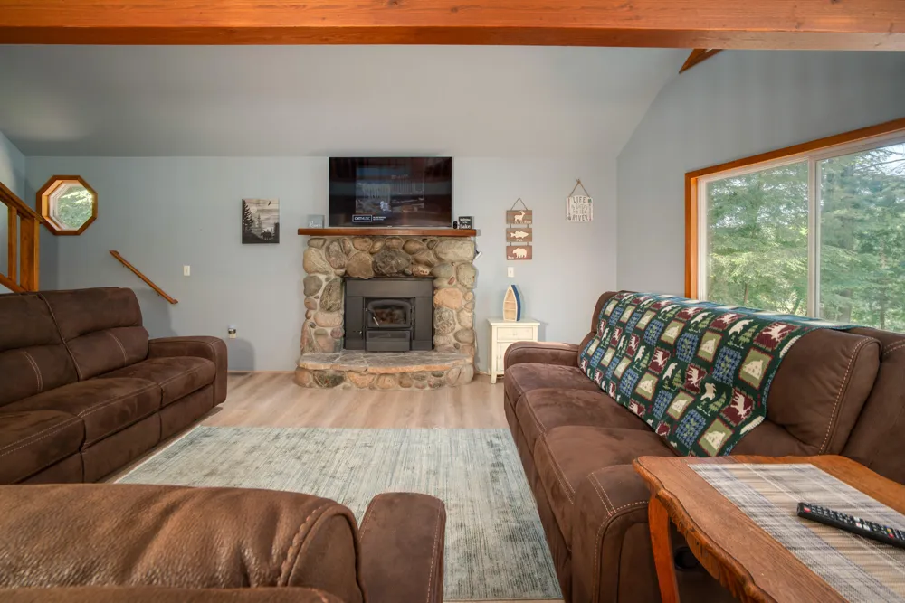 6954 Aarwood NW Rapid City, MI 49676