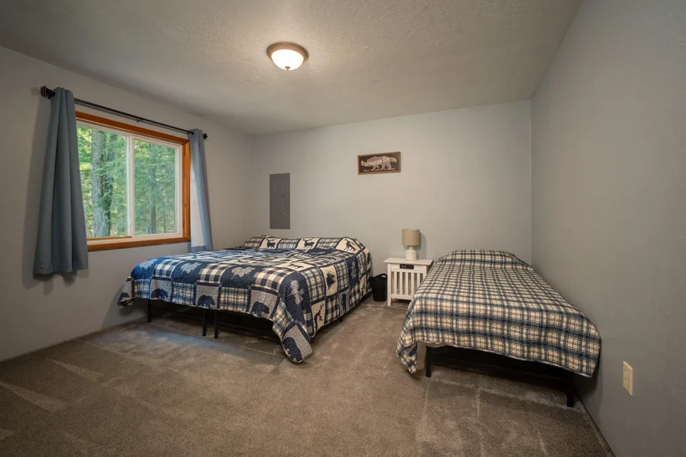 6954 Aarwood NW Rapid City, MI 49676