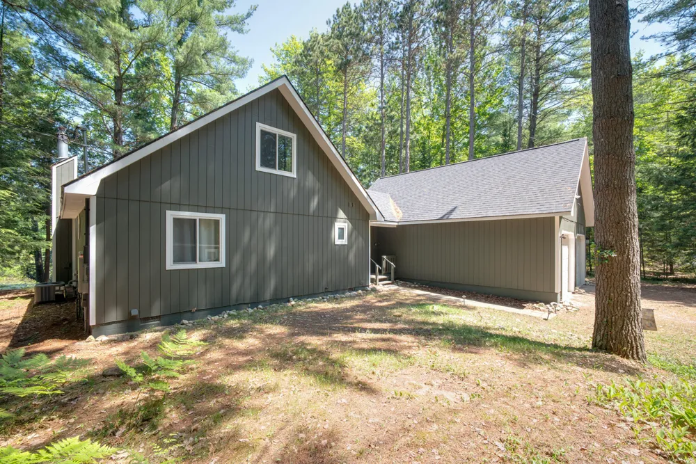 6954 Aarwood NW Rapid City, MI 49676