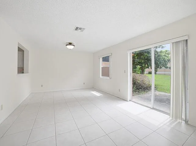 8596 Jade Drive Tamarac, FL 33321