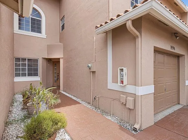8596 Jade Drive Tamarac, FL 33321