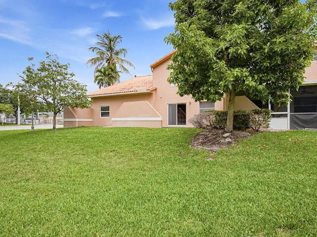 8596 Jade Drive Tamarac, FL 33321