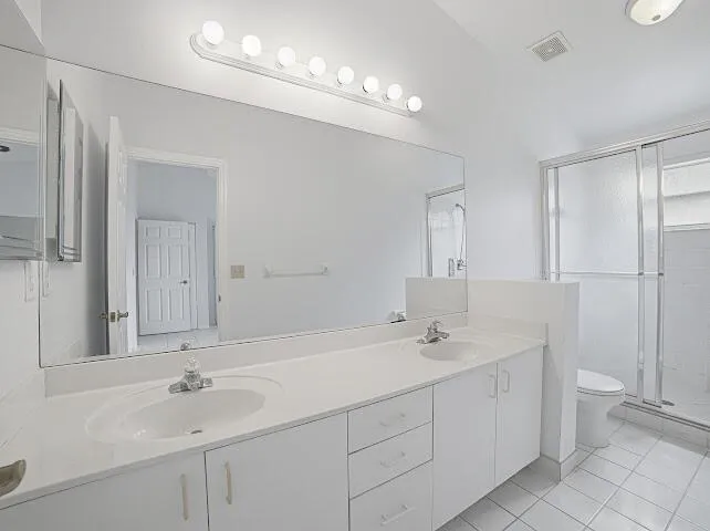 8596 Jade Drive Tamarac, FL 33321