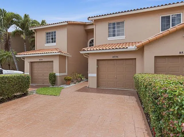 8596 Jade Drive Tamarac, FL 33321