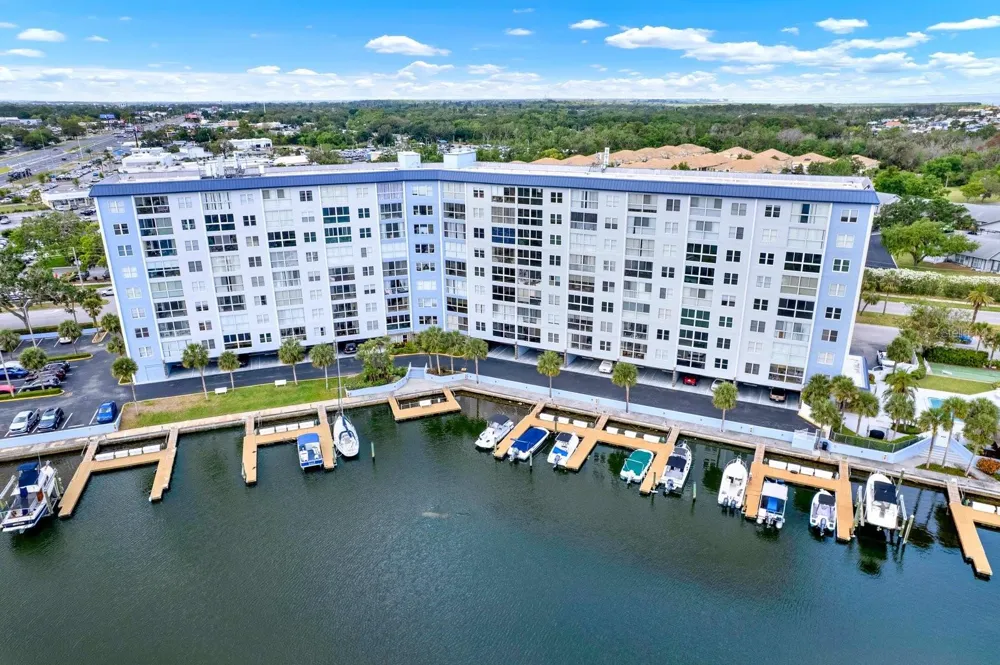 4939 FLORAMAR TERRACE #204 New Port Richey, FL 34652