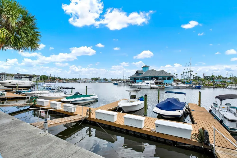 4939 FLORAMAR TERRACE #204 New Port Richey, FL 34652