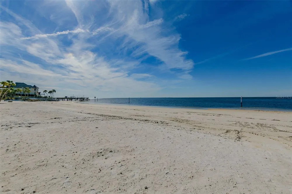 4939 FLORAMAR TERRACE #204 New Port Richey, FL 34652