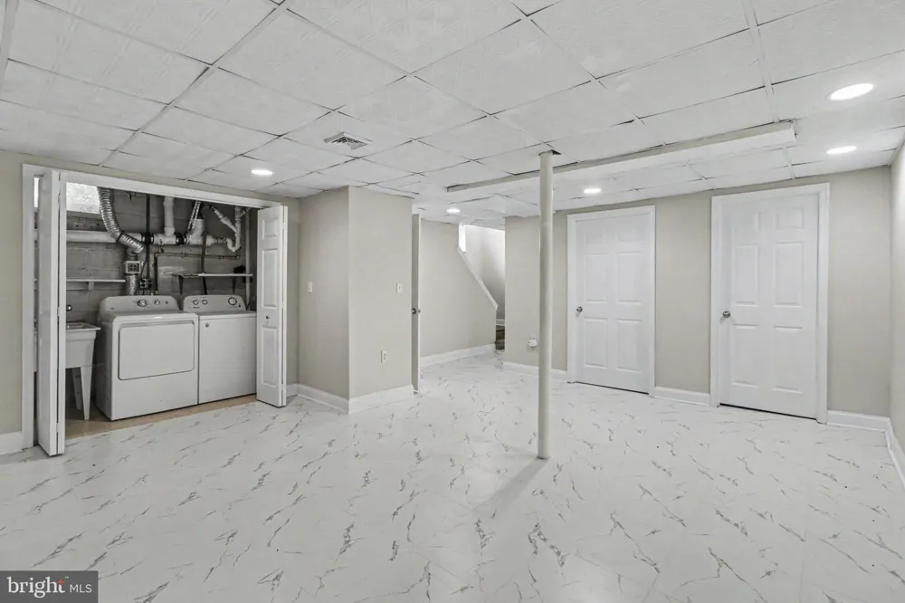 506 HOGESTOWN ROAD Mechanicsburg, PA 17050