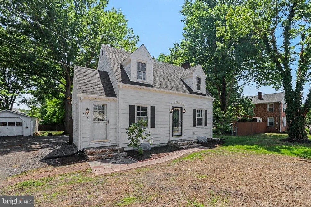 506 HOGESTOWN ROAD Mechanicsburg, PA 17050